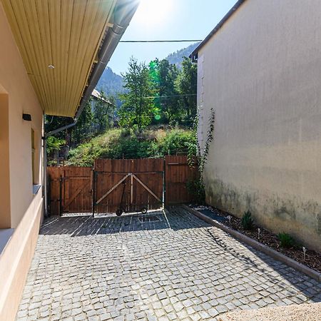 Lagom - Hot Tub Hideout Brașov Exterior foto